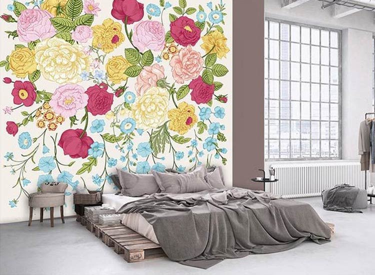 Papier peint motif fleurs pour chambre adulte